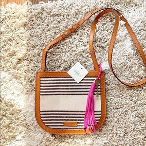NEW WITH TAGS!! Fossil crossbody